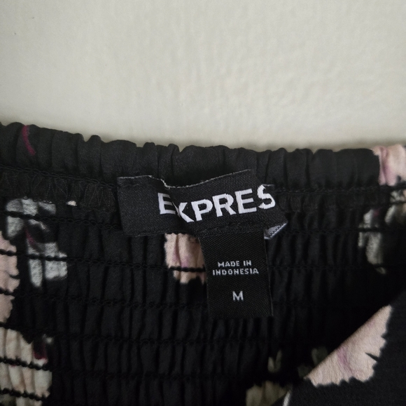 Express NWT Floral Peplum Shirt Size M - Picture 3 of 5